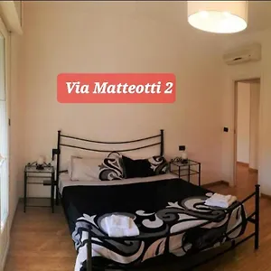 Via Matteotti & Via Carracci Apartamento Bolonia