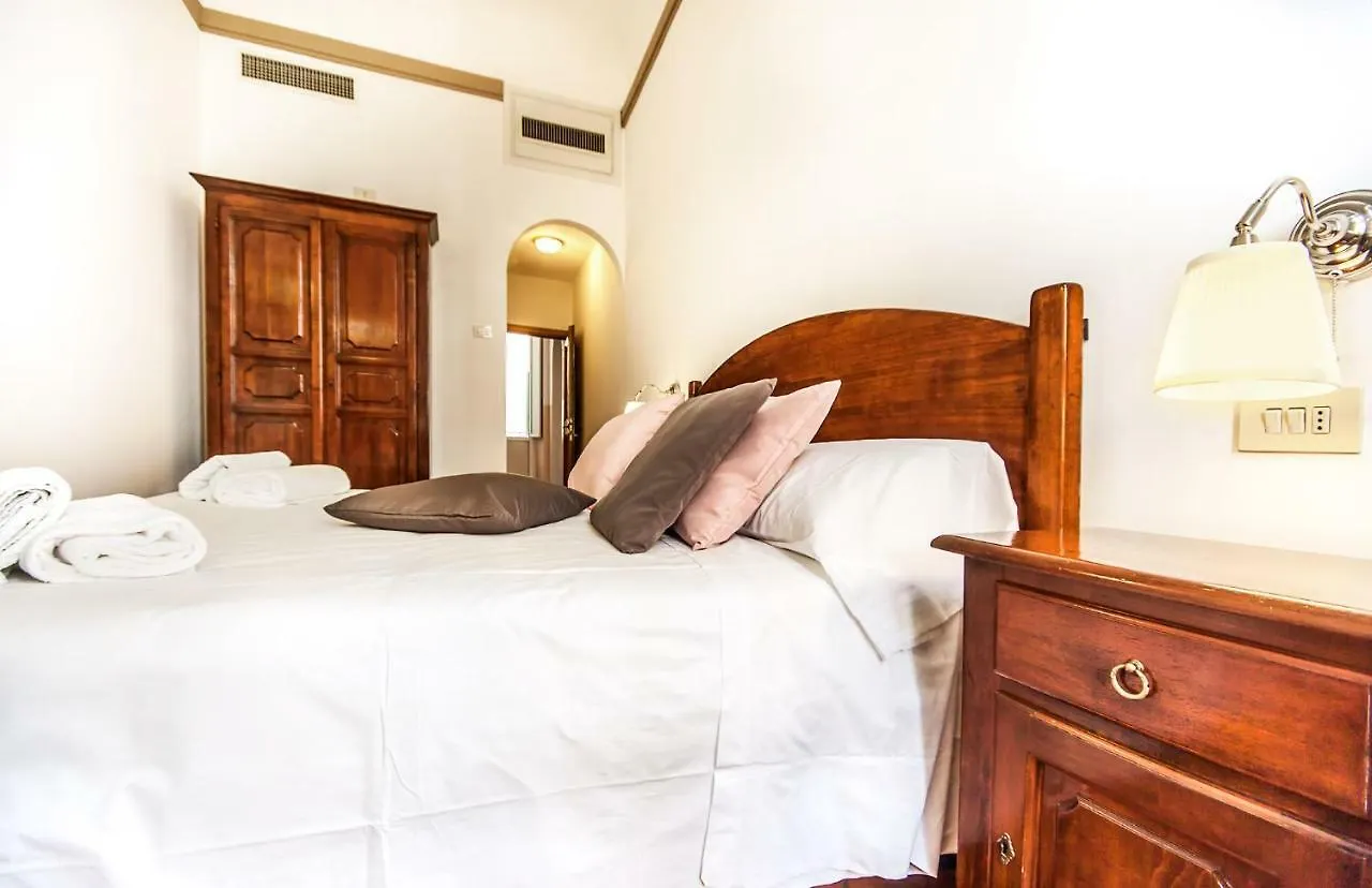 פירנצה Hotel Costantini 2*,  איטליה